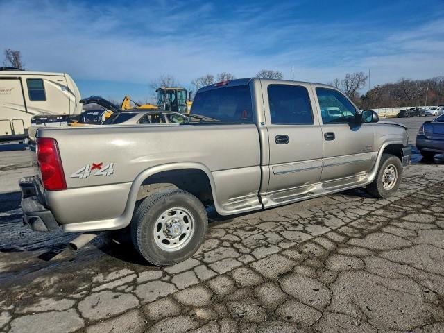 Chevrolet Silverado K2500 Heavy Duty Image 2