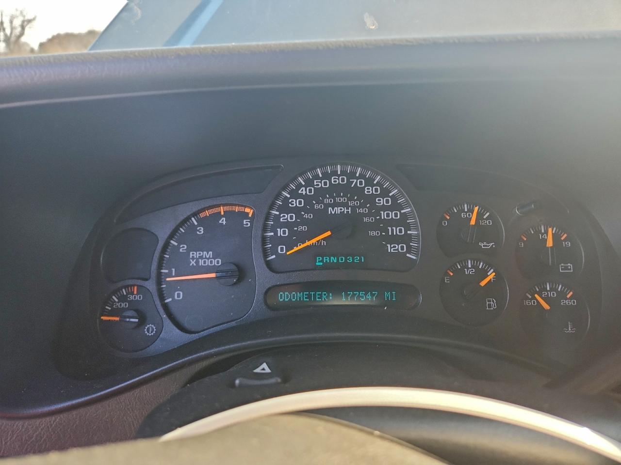 Chevrolet Silverado K2500 Heavy Duty Image 4