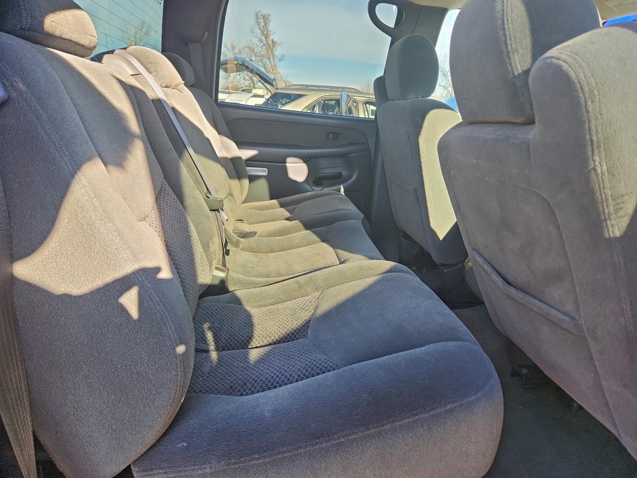 Chevrolet Silverado K2500 Heavy Duty Image 9