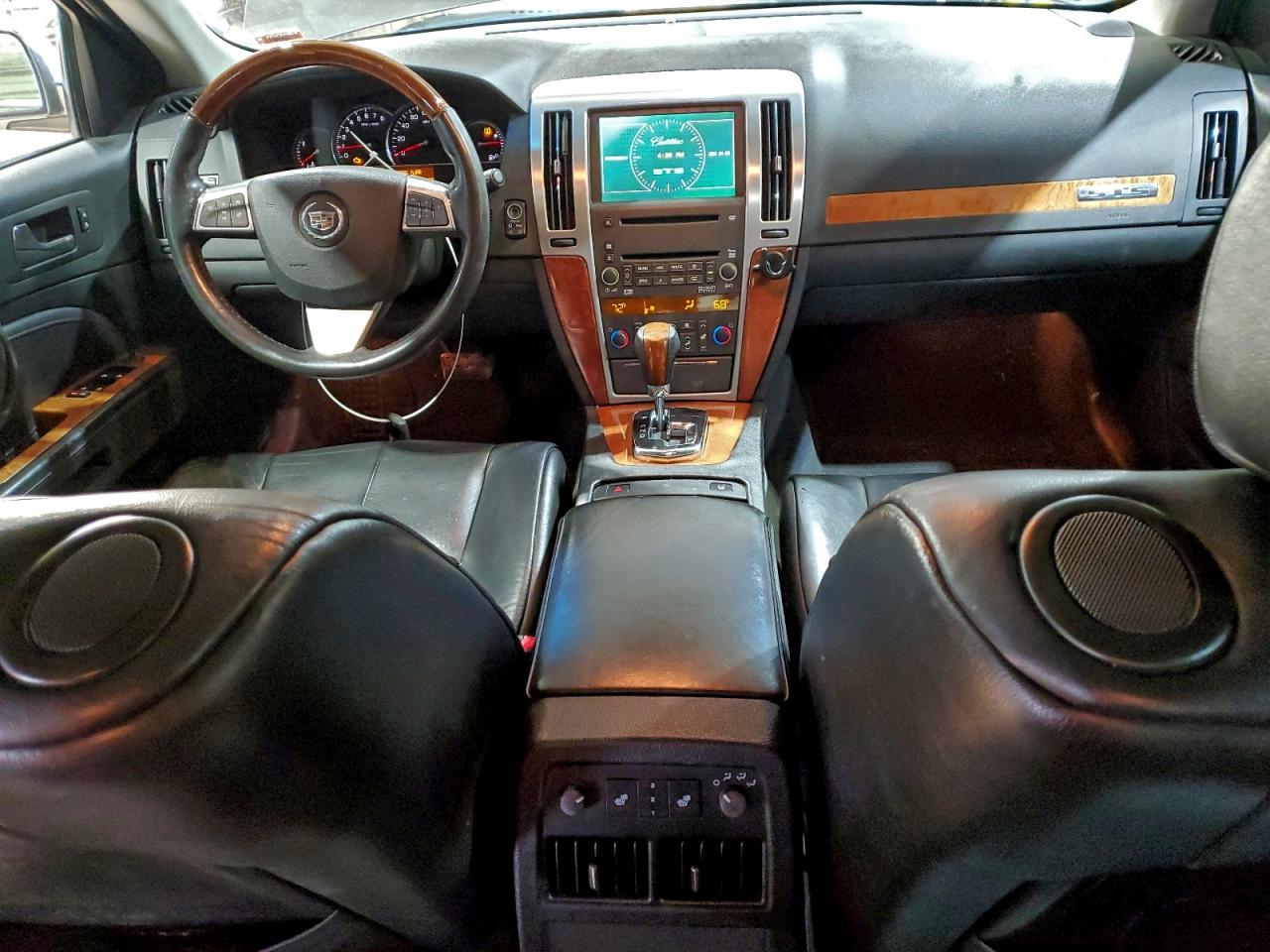 Cadillac STS Image 6