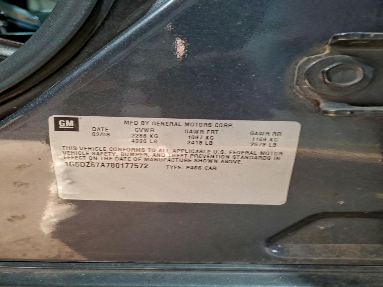 Cadillac STS Image 12