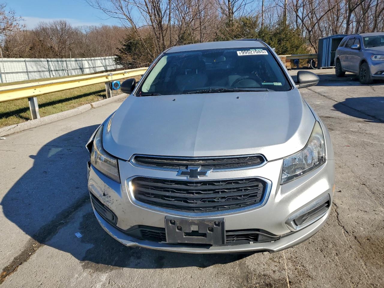 Chevrolet Cruze Ls Image 4