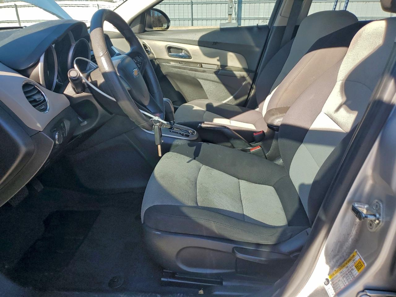 Chevrolet Cruze Ls Image 13