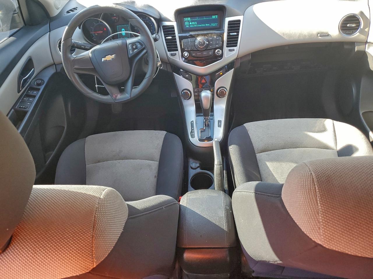 Chevrolet Cruze Ls Image 8