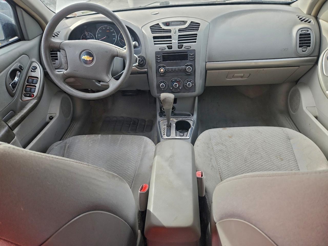 Chevrolet Malibu Ls Image 12