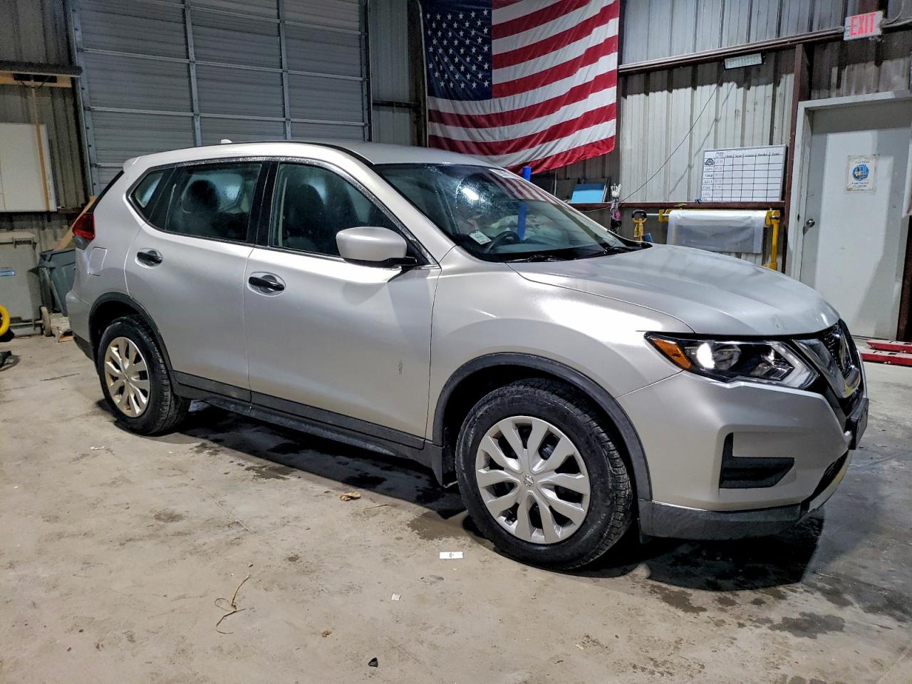 Nissan Rogue S Image 8