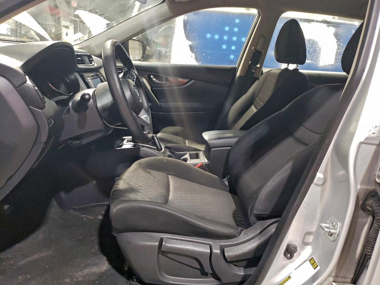 Nissan Rogue S Image 9