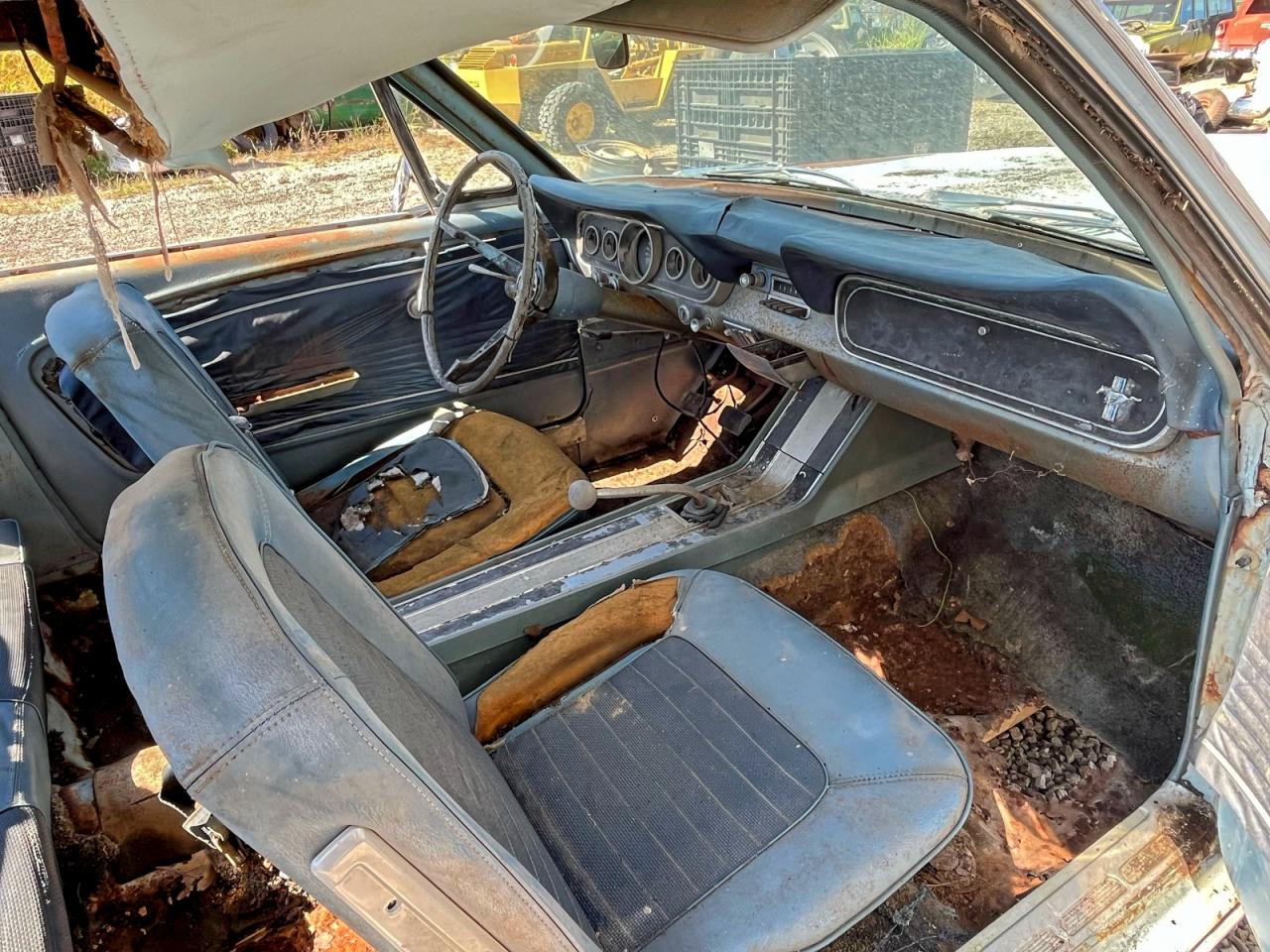 Ford Mustang Image 4