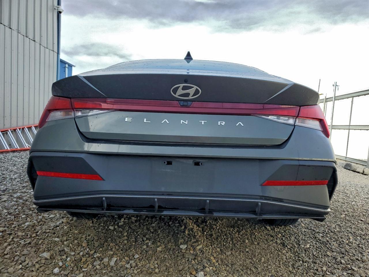 Hyundai ELANTRA Sel Image 12