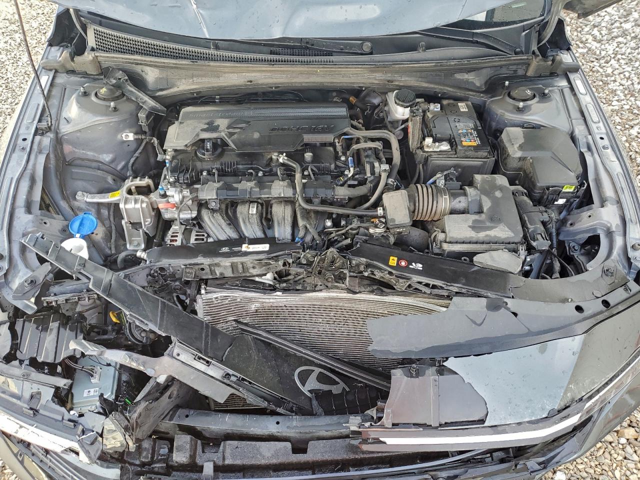 Hyundai ELANTRA Sel Image 9