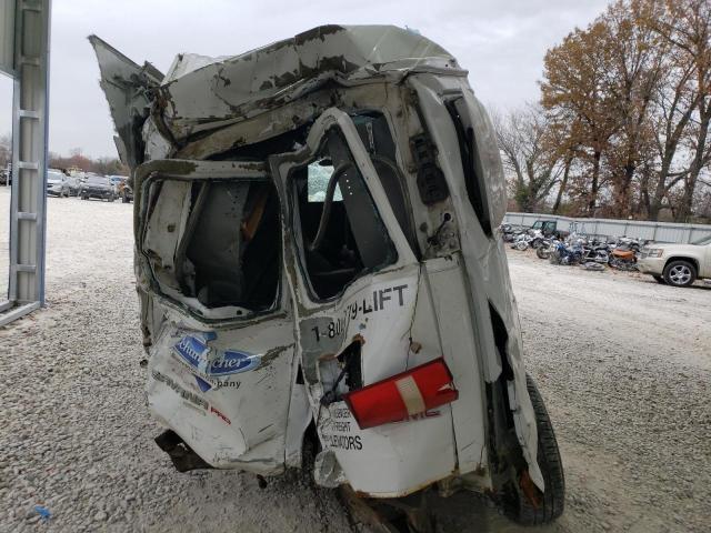 GMC Savana G1500 Image 9