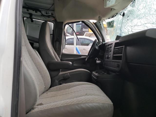 GMC Savana G1500 Image 4