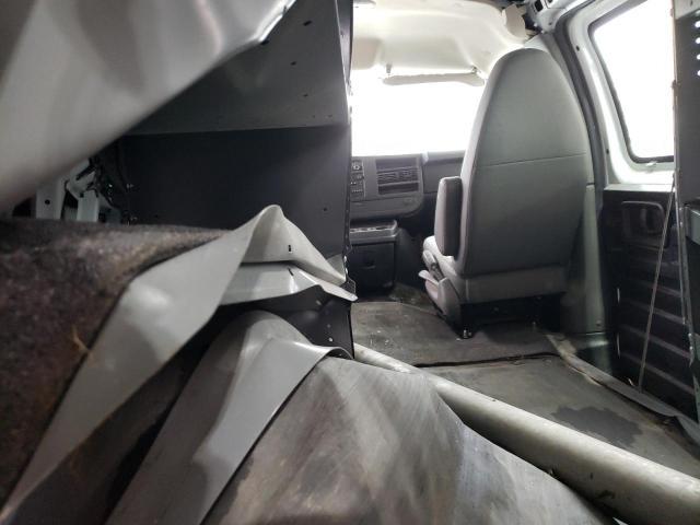 GMC Savana G1500 Image 8