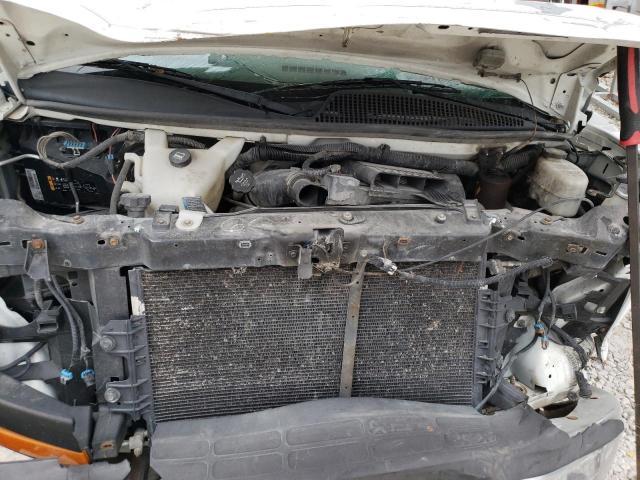 GMC Savana G1500 Image 10