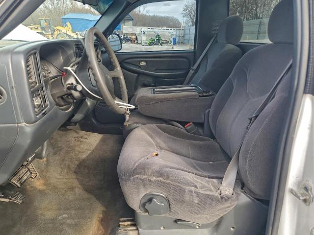 GMC Sierra C1500 Image 10