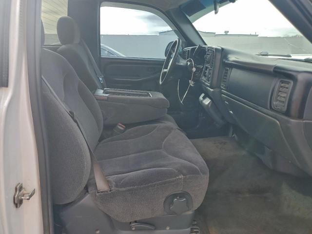 GMC Sierra C1500 Image 2