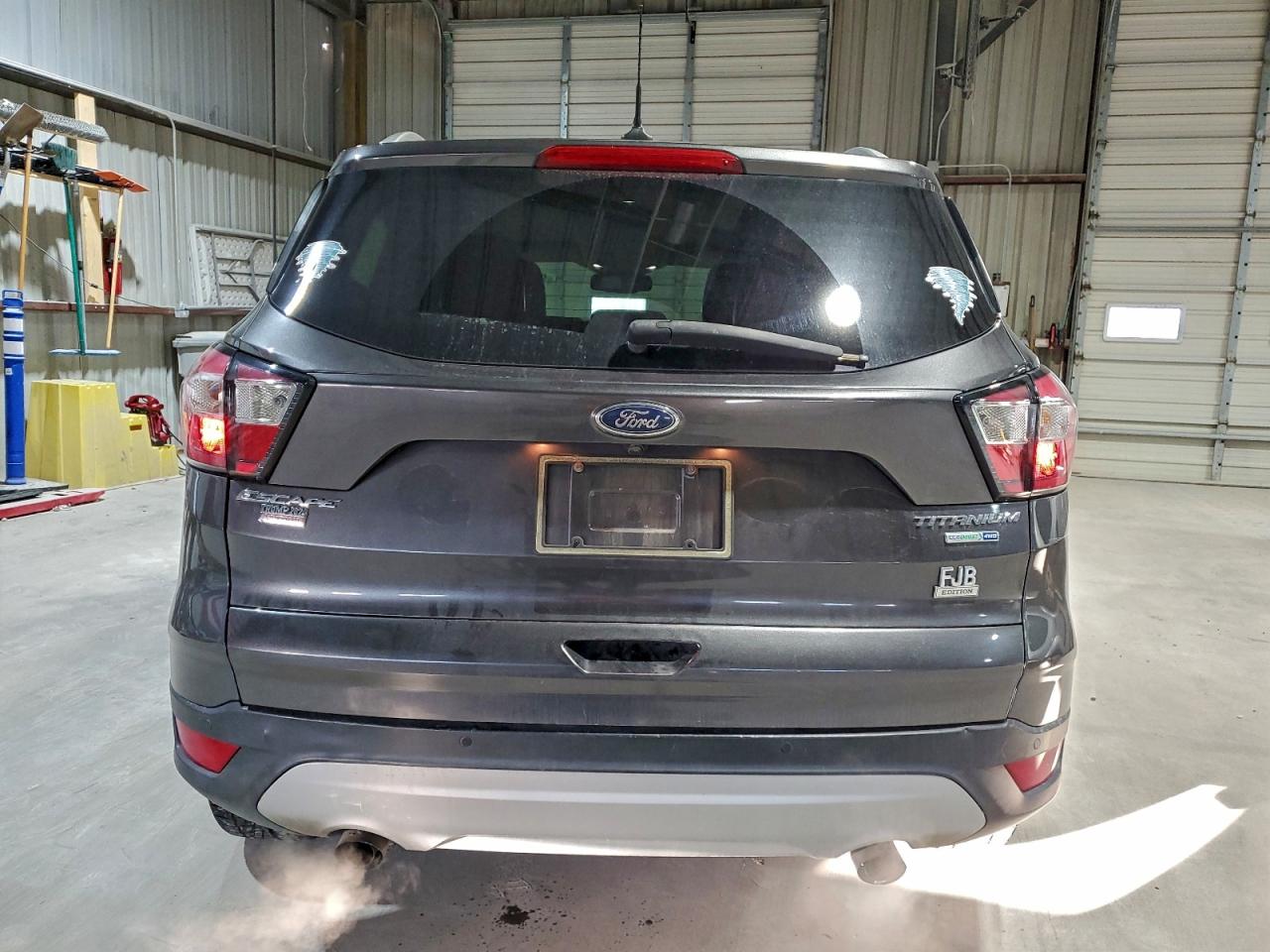 Ford Escape Titanium Image 3