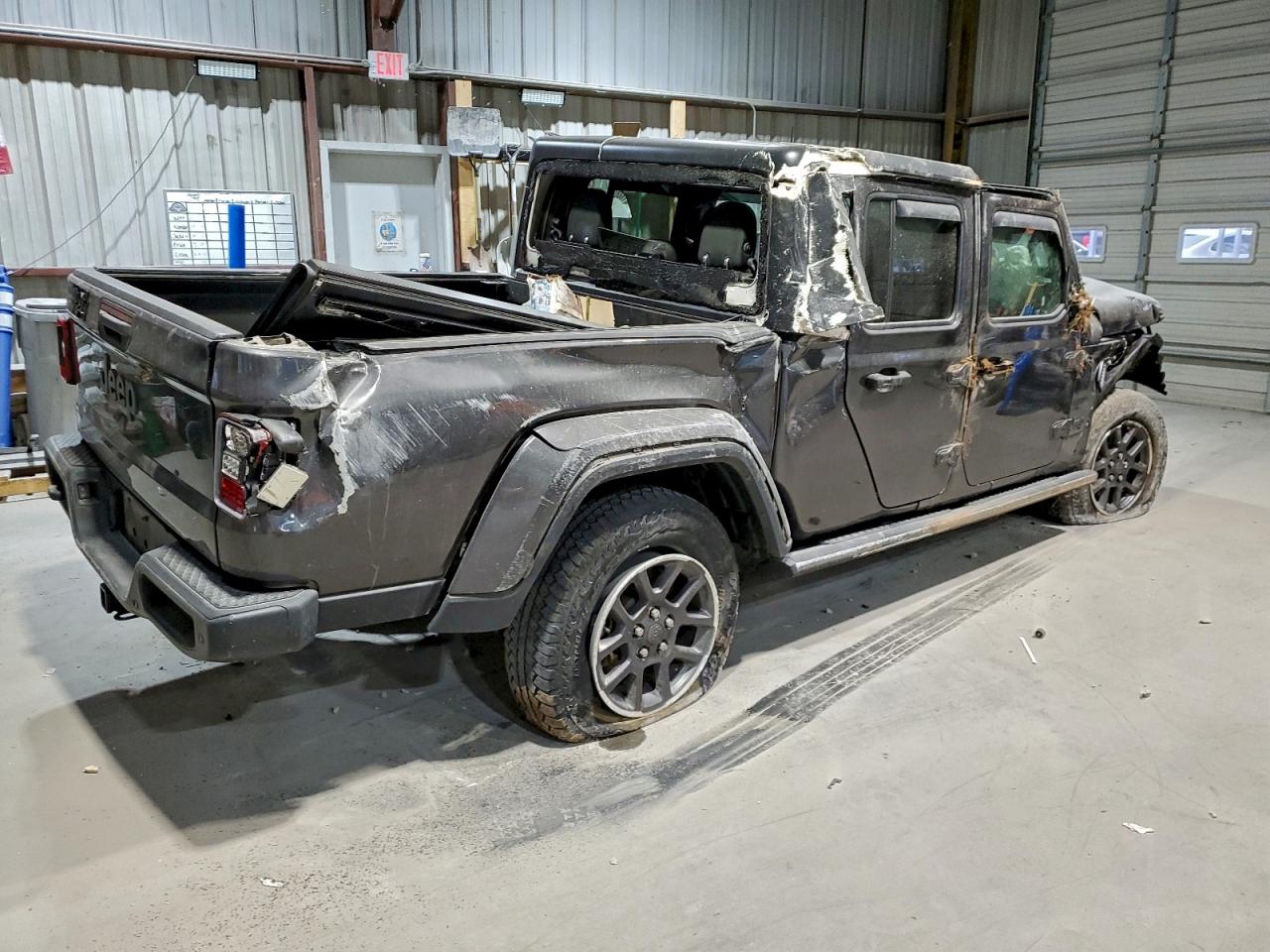 Jeep Gladiator Sport Image 3