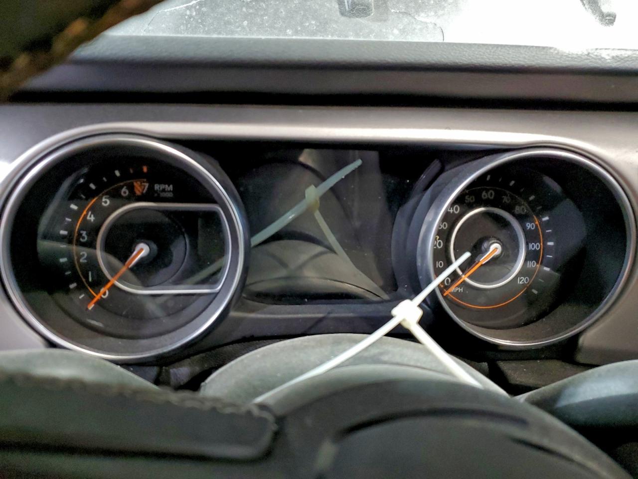 Jeep Gladiator Sport Image 8