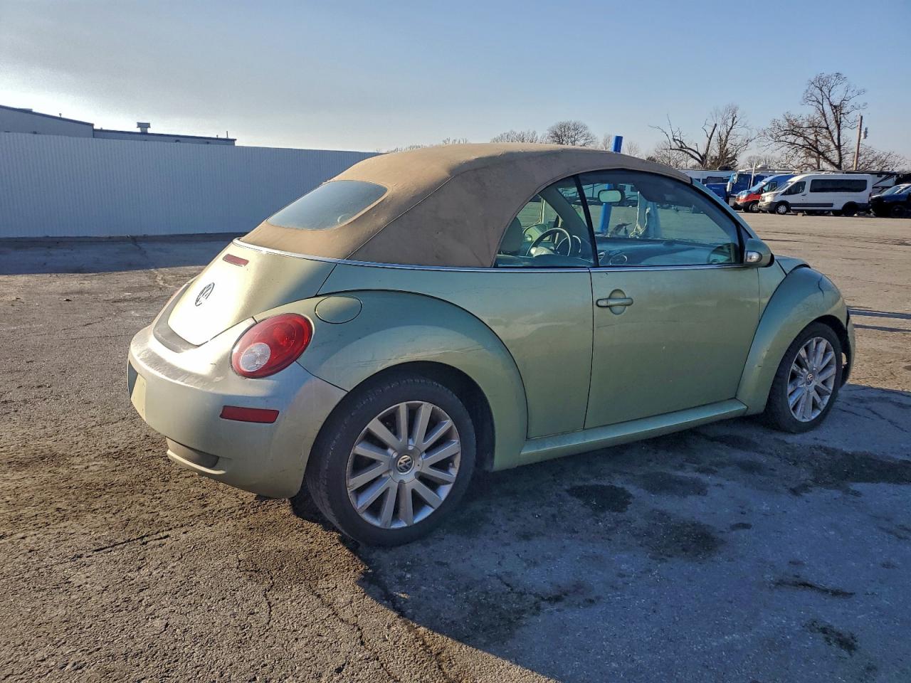 Volkswagen Beetle Convertible Se Image 5