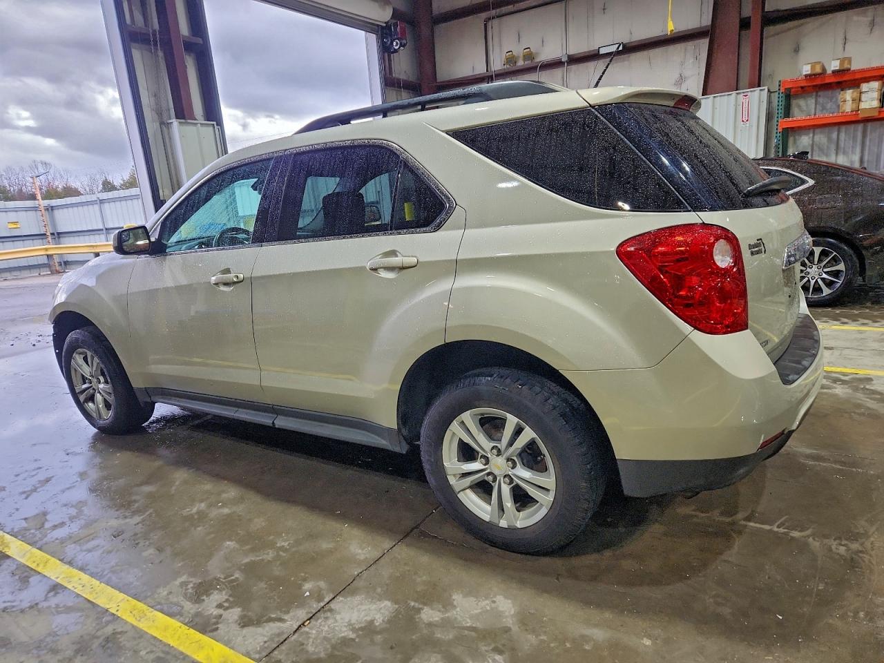 Chevrolet Equinox Lt Image 2