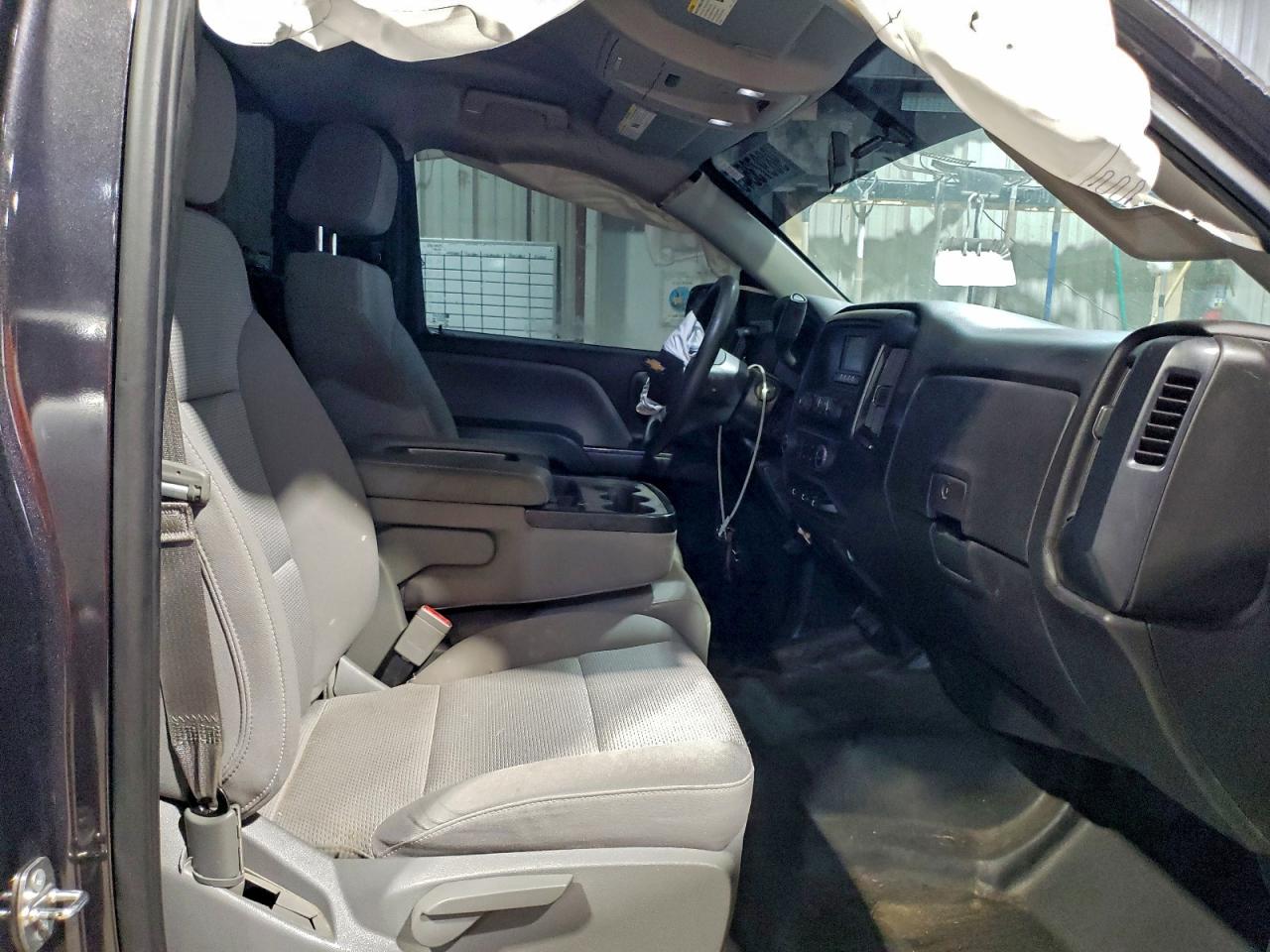 Chevrolet Silverado C1500 Image 8