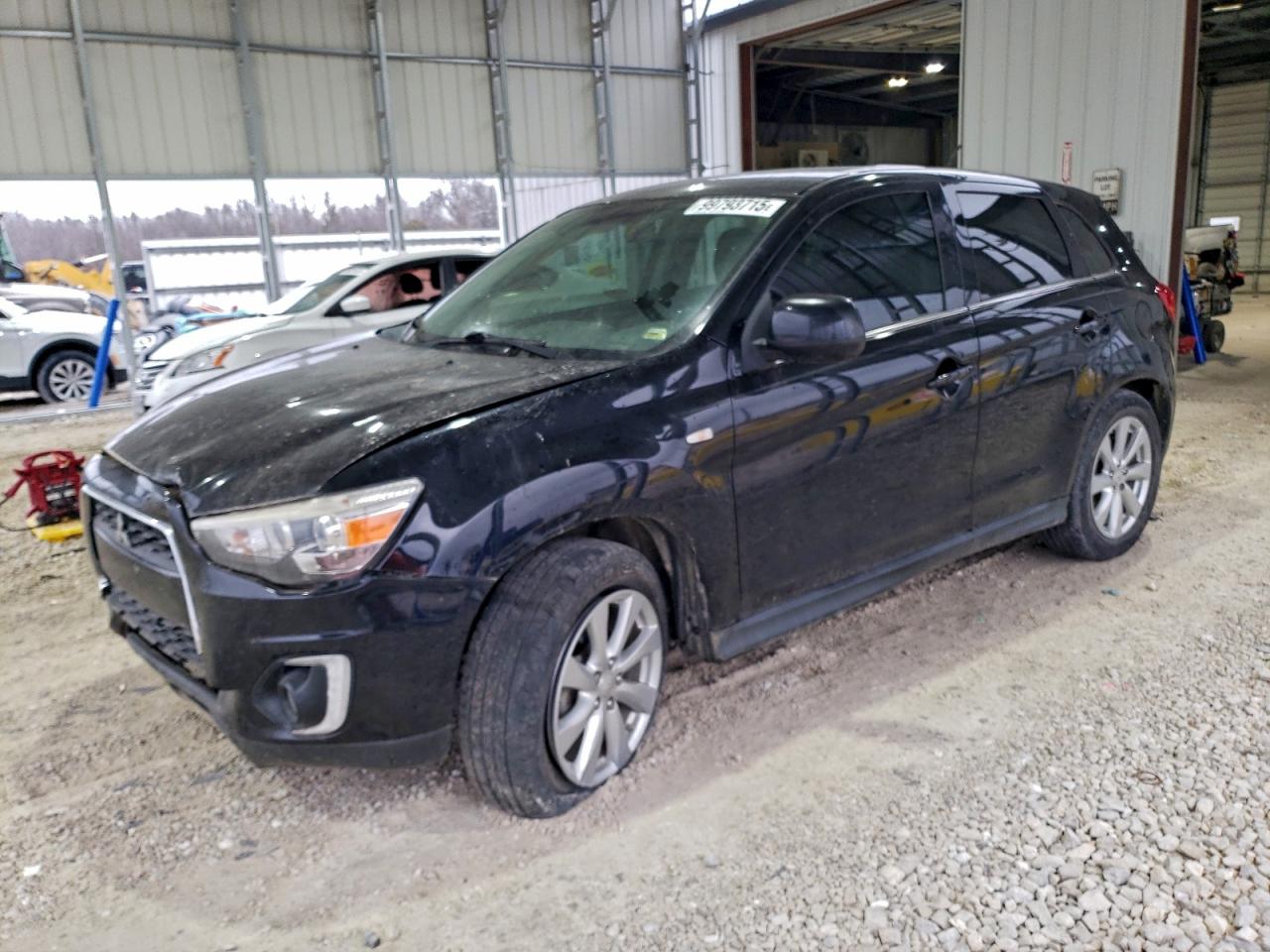 Mitsubishi Outlander Se Image 1