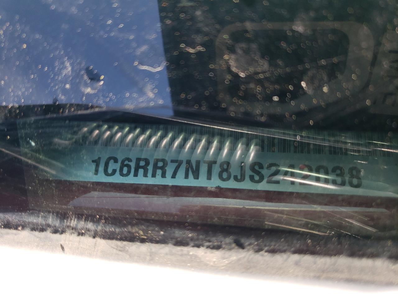 Ram 1500 Laramie Image 8